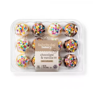 Favorite Day Chocolate & Vanilla Mini Cupcakes - 10oz/12ct -