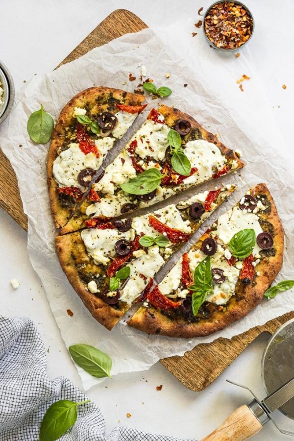 Mediterranean Spinach and Mozzarella Flatbread 52.8 oz